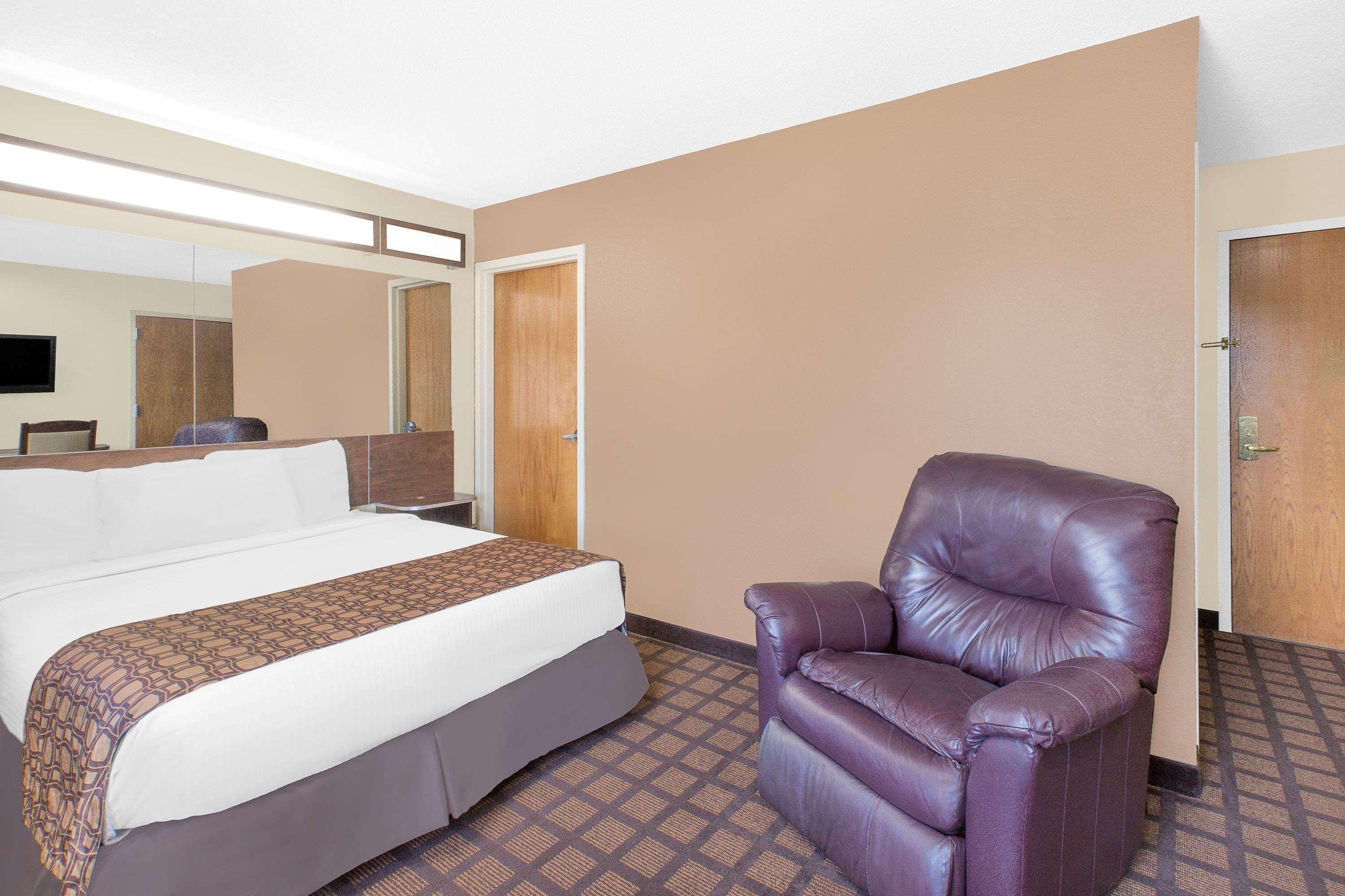 Microtel Inn & Suites By Wyndham Franklin Exterior photo